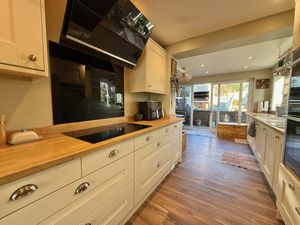 Photo 33- click for photo gallery